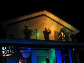 Halloween displays 2017