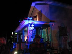 Halloween displays 2018
