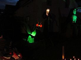 Halloween displays 2019