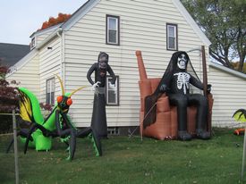 Halloween displays 2019
