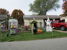 Halloween displays 2019