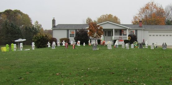 Halloween displays 2019