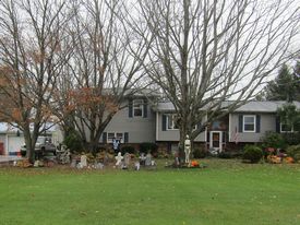 Halloween displays 2019