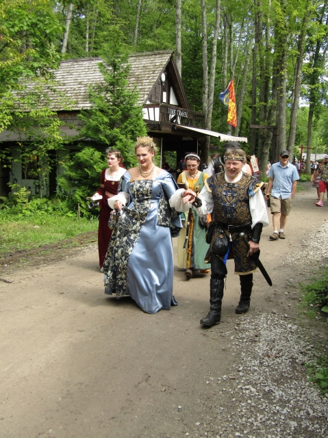 cast231206.jpg