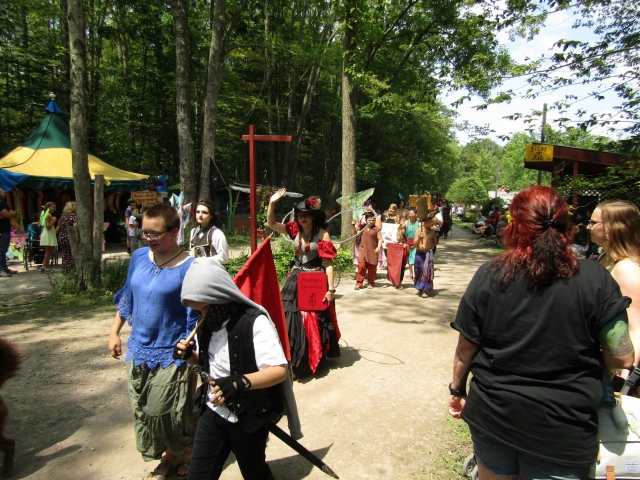 parade210704.jpg