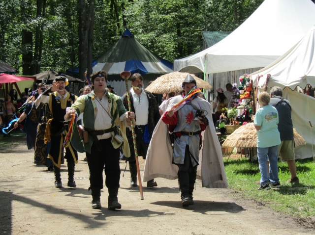 parade241117.jpg