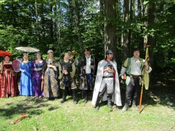 cast241103.jpg