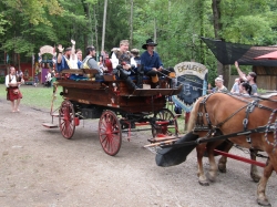 parade211015.jpg