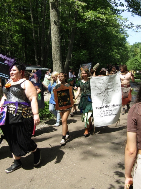parade211118.jpg