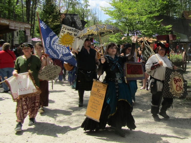 parade191004.jpg