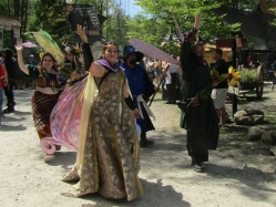 parade191006.jpg