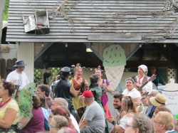 pub191105.jpg