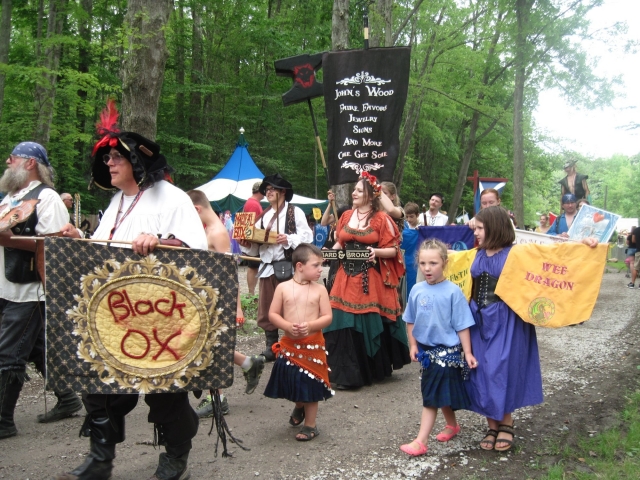 parade180304.jpg