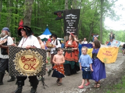 parade180304.jpg