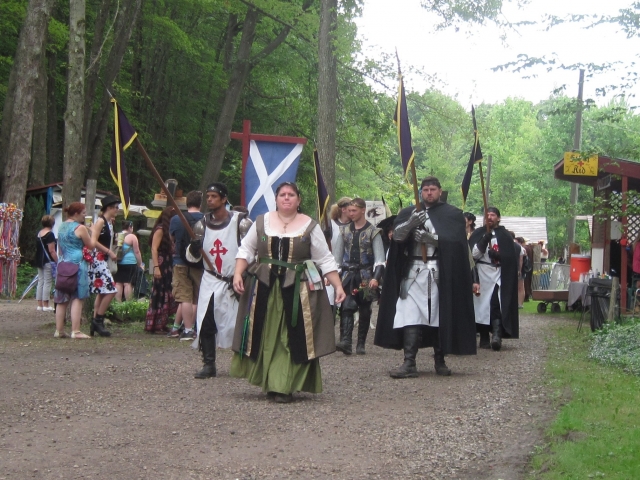parade180601.jpg