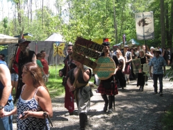 parade180907.jpg
