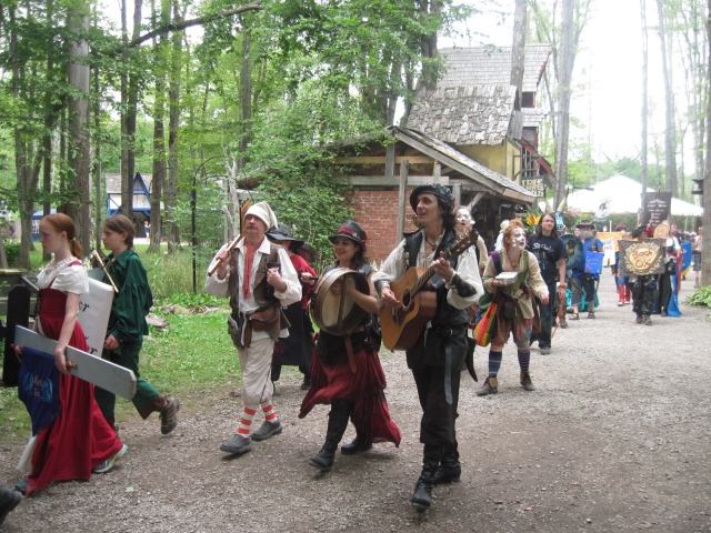 parade181205.jpg