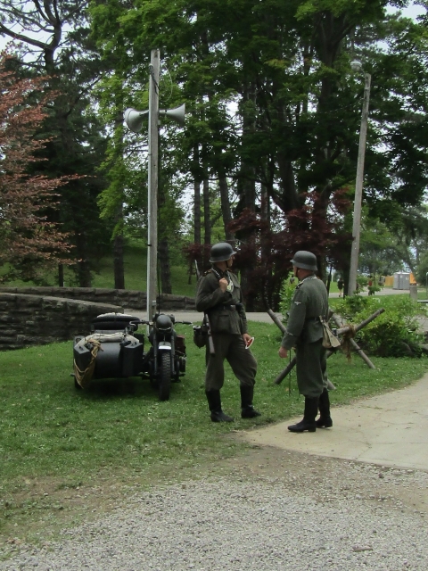 dday19017.jpg