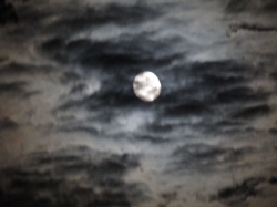 moonapril2103.jpg