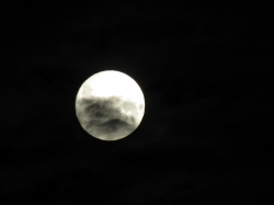moonapril2107.jpg