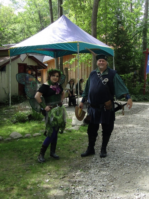 cast221101.jpg