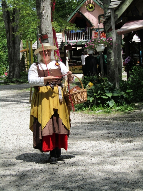 cast221103.jpg
