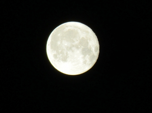 f13moon2.jpg