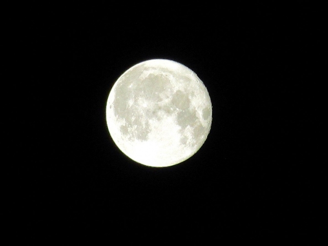 f13moon3.jpg