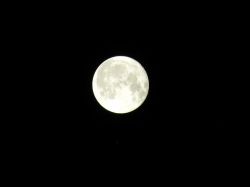 f13moon1.jpg