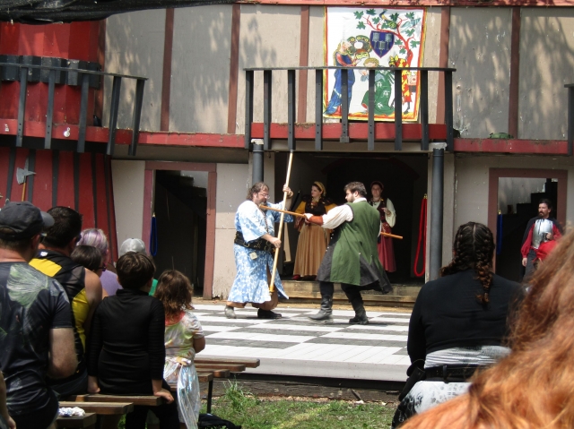 cast230404.jpg
