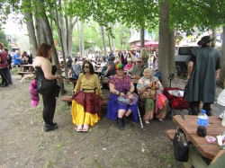 people230406.jpg