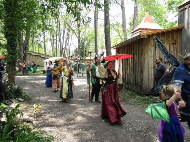 parade230507.jpg