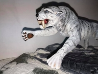chrisharpertiger03.jpg